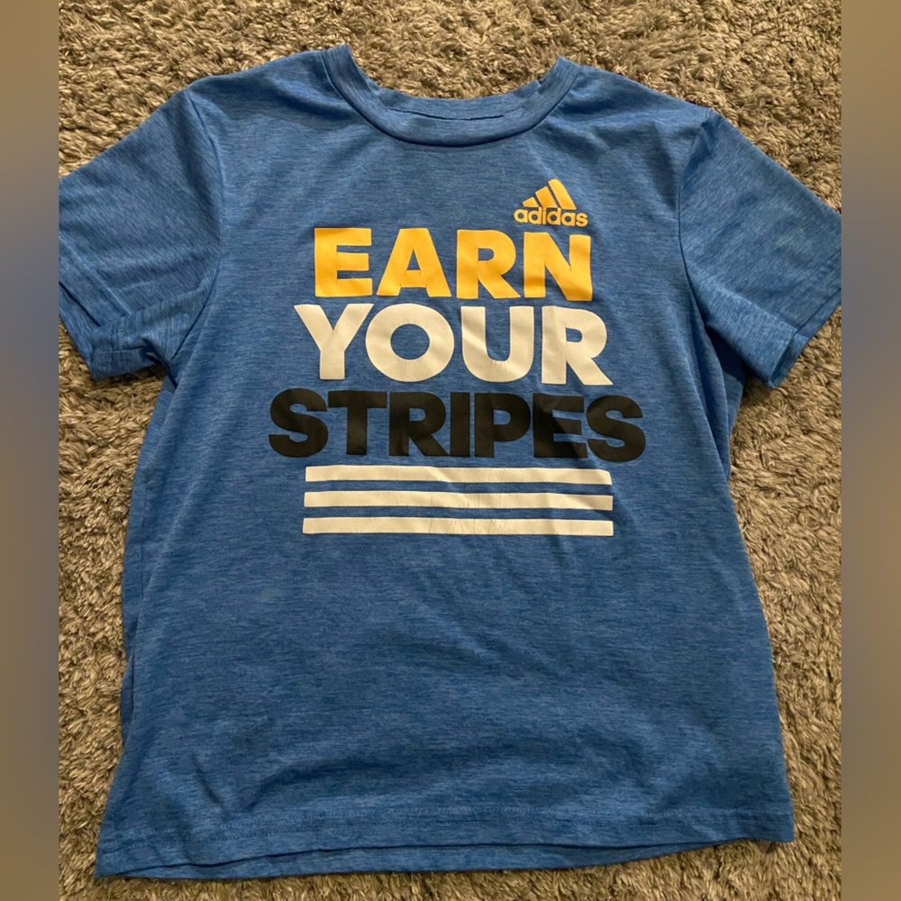 Boys Adidas T-shirt in great condition
